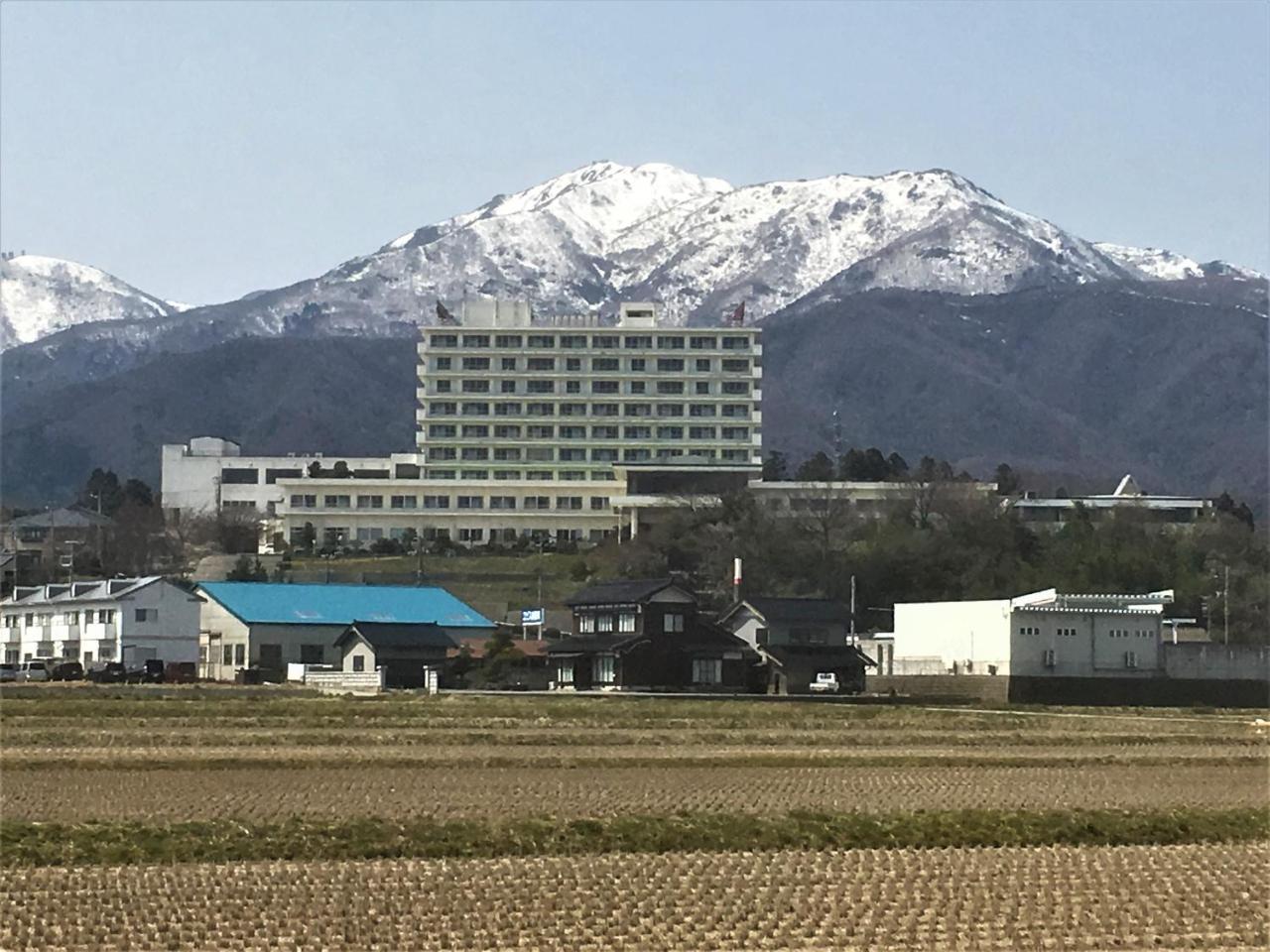Ryotsu Yamaki Hotel Sado Екстериор снимка