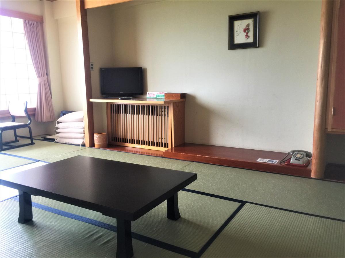 Ryotsu Yamaki Hotel Sado Екстериор снимка